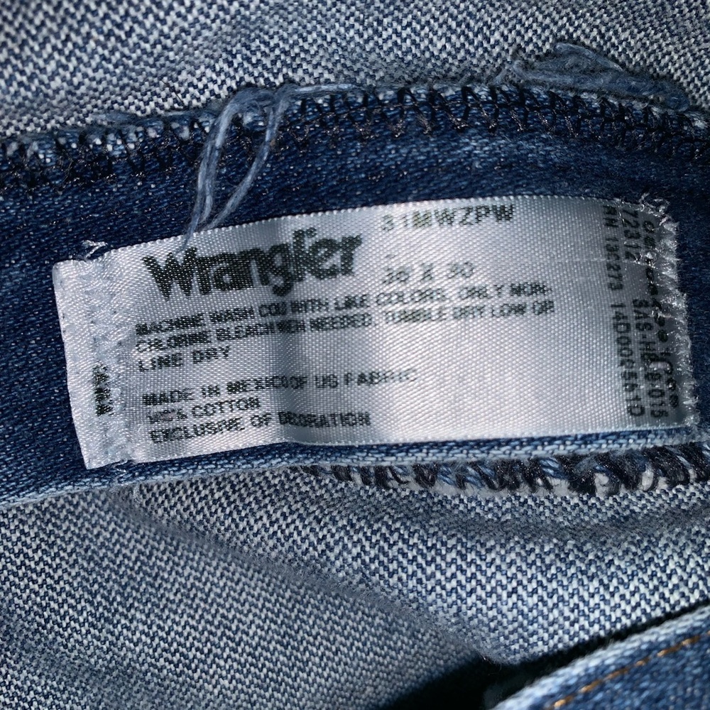 Jeans - Picture 2 of 3